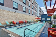 Swimming Pool Home2 Suites by Hilton Bedford DFW West, TX