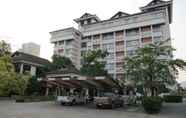 Luar Bangunan 2 Phuphaya Hotel