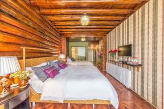 Kamar Tidur 4 Lugu Lake Love Inn