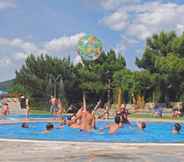 Swimming Pool 2 Camping Prades