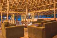 Bar, Kafe, dan Lounge The Cove Pasikuda