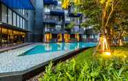 Kolam Renang 2 The Deck Condominium by Lofty