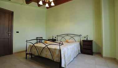 Bedroom 4 B & B Casale Frezzini