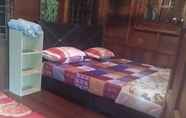 Kamar Tidur 3 YC Chalet Roomstay Lekir