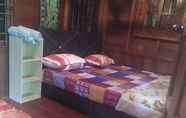 Bedroom 3 YC Chalet Roomstay Lekir