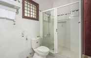 In-room Bathroom 5 Moonlight Homestay