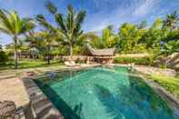 Kolam Renang The Beach Villa