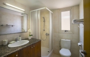 In-room Bathroom 4 Meneou Beachfront Villa 5