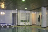 Swimming Pool Hotel Exquisit