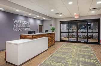 Sảnh chờ 4 Hampton Inn Simpsonville