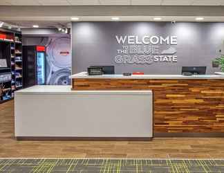 Lobby 2 Hampton Inn Simpsonville