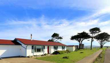 Exterior 4 Point Arena Lighthouse