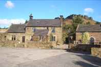 Exterior Roaches Cottages