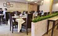 ร้านอาหาร 7 Hotel One Mall Road Murree