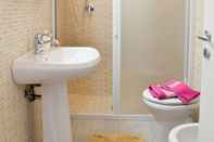 Toilet Kamar Donna Franca