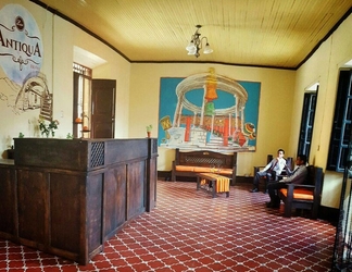 Lobby 2 Lar Antiqua Hotel