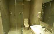 In-room Bathroom 7 Dayet Ifrah by Rent Inn