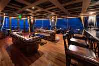 Bar, Kafe dan Lounge Le Theatre Cruise