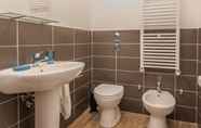 In-room Bathroom 6 Certosa 4C