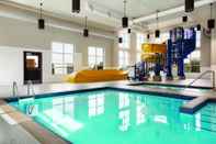Kolam Renang Microtel Inn and Suites by Wyndham Mont Tremblant