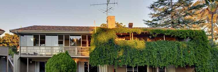 Exterior Dutchies Motel Nelson Bay