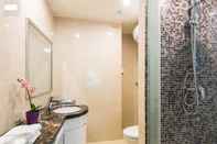 Toilet Kamar Home Inn Huaxu Apartment