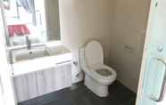 Toilet Kamar 2 South Key Mosaic 16