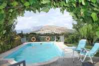 Swimming Pool Cabañas Cortijo El Helao