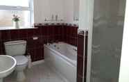 Toilet Kamar 5 Windrose 7 Liffock Avenue Castlerock