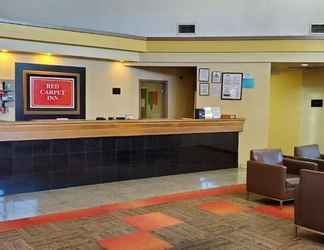 Lobby 2 Red Carpet Inn