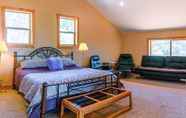 Bedroom 4 Sunset Chalet - 2600 Sq.ft. Multi-seasonal Retreat