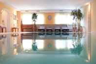 Swimming Pool Hotel Allgäuer Hof