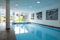 Swimming Pool Hotel Garni Hanauerlehen