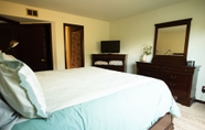 Bedroom 4 Resort Attractions