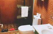 Toilet Kamar 4 Xixili Guesthouse 3rd Branch