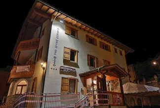 ภายนอกอาคาร 4 Hotel Ristorante Valle Del Bitto