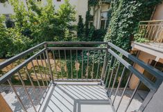 Bedroom 7 MovArt Boutique Aparthotel