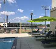 Swimming Pool 2 Hyatt Place Greensboro/Downtown