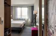 Bedroom 2 Moxy Edinburgh Airport