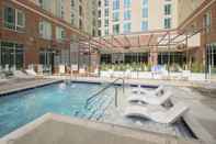 สระว่ายน้ำ SpringHill Suites by Marriott Greenville Downtown