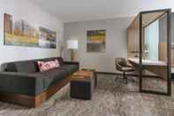 Common Space SpringHill Suites by Marriott Philadelphia West Chester/Exton