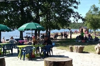 Restoran Camping Le Lac O Fées