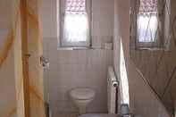 Toilet Kamar Gasthof Adler