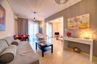 Common Space Beautiful Apartment in Glyfada Center