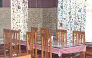 Restaurant 7 Pine View Resort - Gulmarg