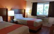 Bedroom 4 Motel 6 Tinton Falls, NJ – Neptune
