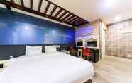 Bedroom 6 Hotel Vov