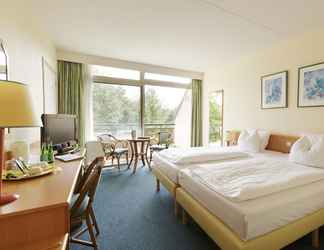 Bedroom 2 Hotel Bispinger Heide by Center Parcs