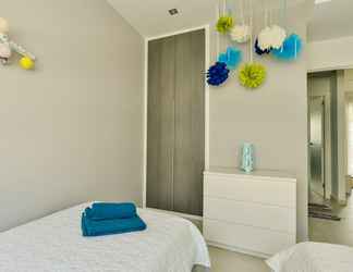 Kamar Tidur 2 Oasis Beach IX - Christina