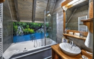 In-room Bathroom 7 Ethno Houses Plitvica Selo Deluxe